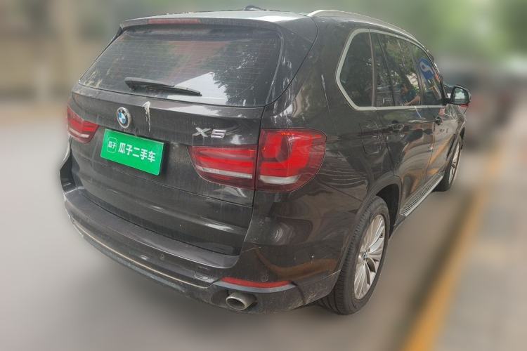 Used BMW X5 2014 xDrive35i Leading Model Rear Right 45 Deg