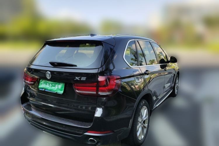 Used BMW X5 2014 xDrive35i Leading Model Rear Right 45 Deg