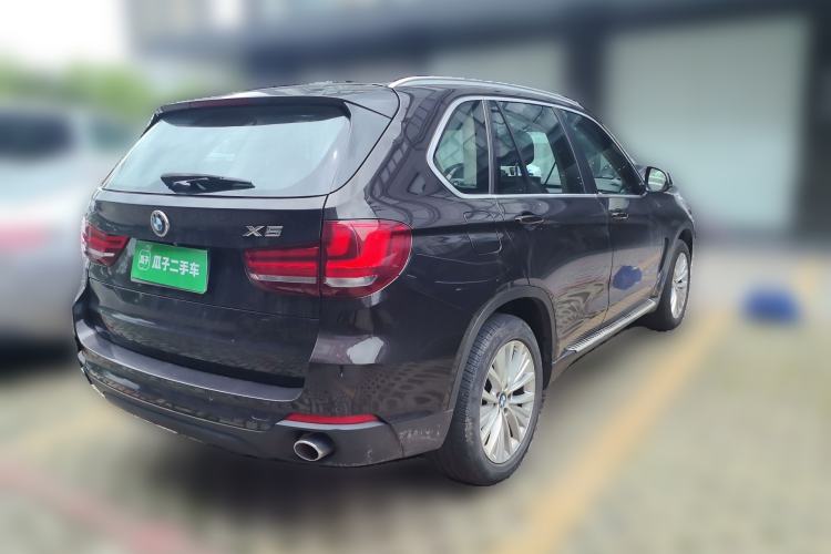 Used BMW X5 2014 xDrive35i Leading Model Rear Right 45 Deg