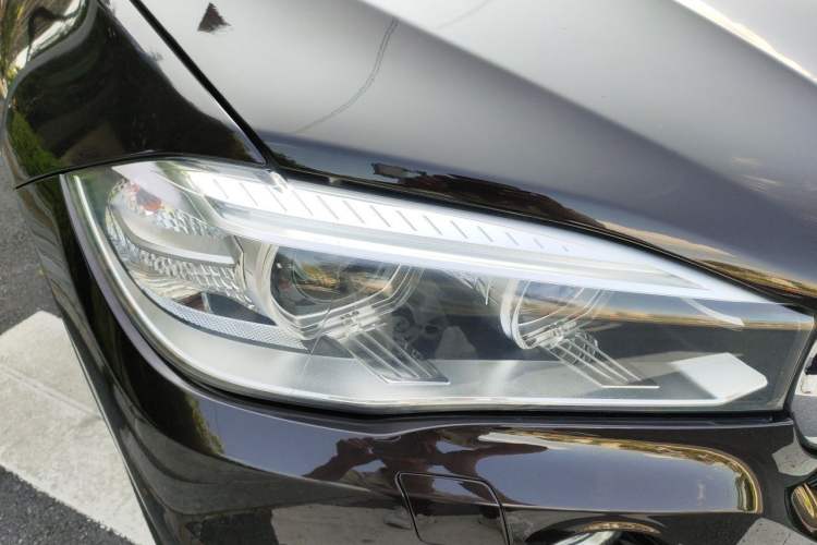 Used BMW X5 2014 xDrive35i Leading Model Right Front Headlight