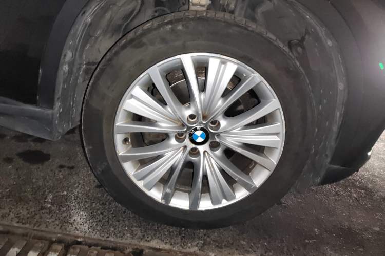 Used BMW X5 2014 xDrive35i Leading Model Right Front Wheel Hub