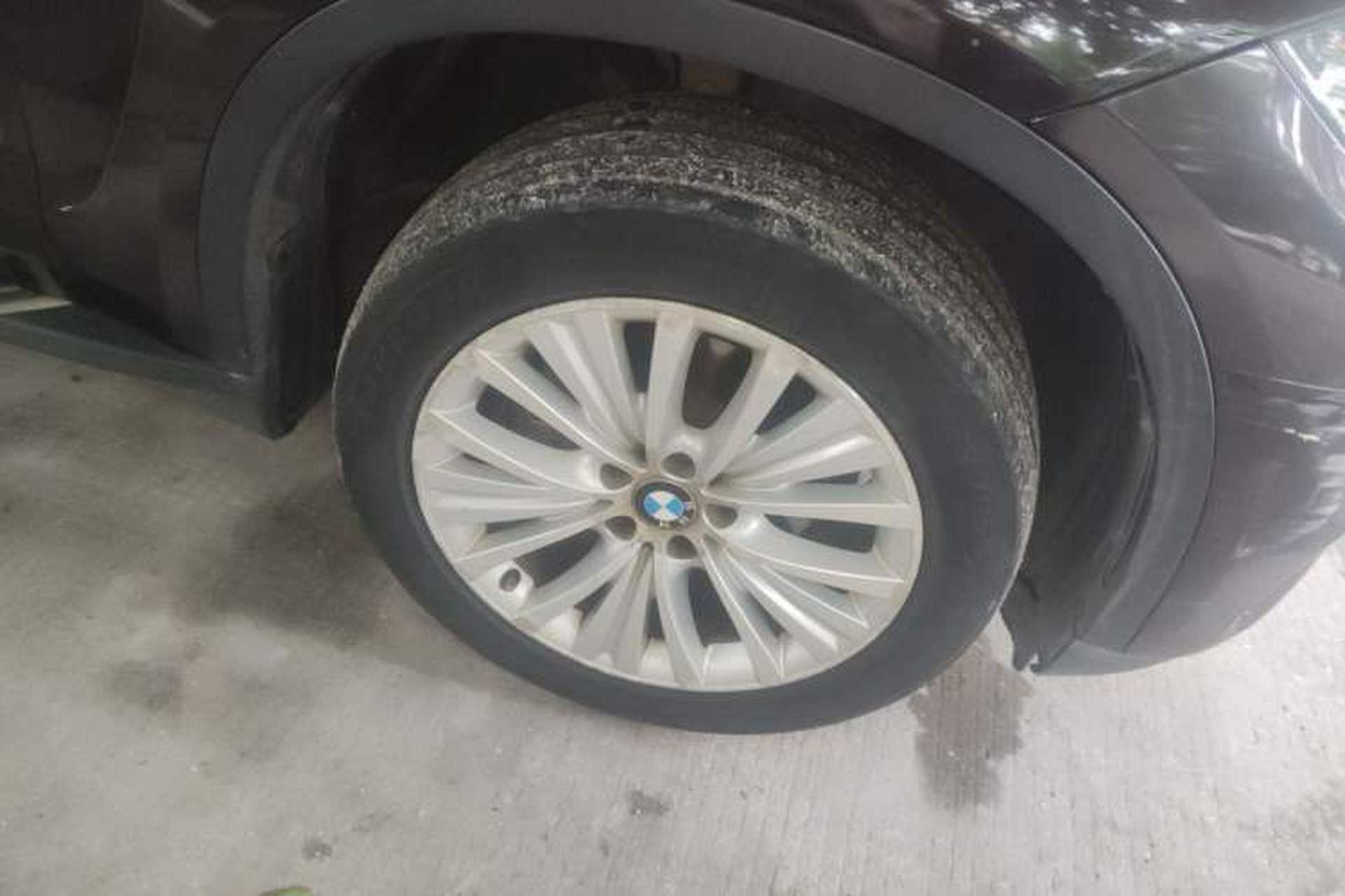 Used BMW X5 2014 xDrive35i Elegant Edition Right Front Wheel Hub