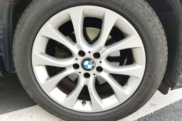 Used BMW X5 2014 xDrive35i Leading Model Right Front Wheel Hub