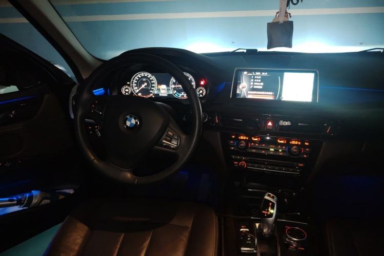 Used BMW X5 2014 xDrive35i Elegant Edition Steering Wheel