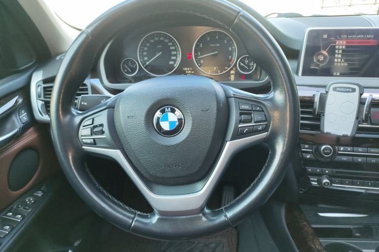 Used BMW X5 2014 xDrive35i Leading Model Steering Wheel