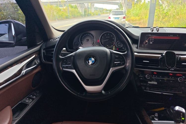 Used BMW X5 2014 xDrive35i Elegant Edition Steering Wheel