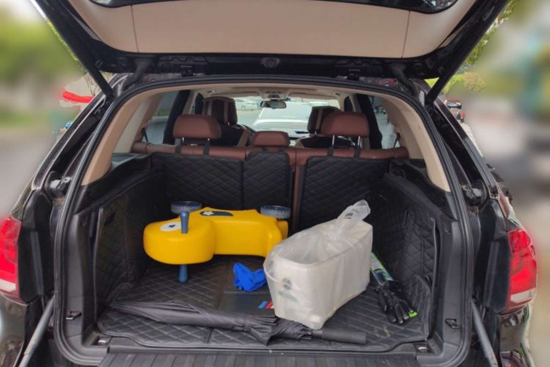 Used BMW X5 2014 xDrive35i Elegant Edition Trunk
