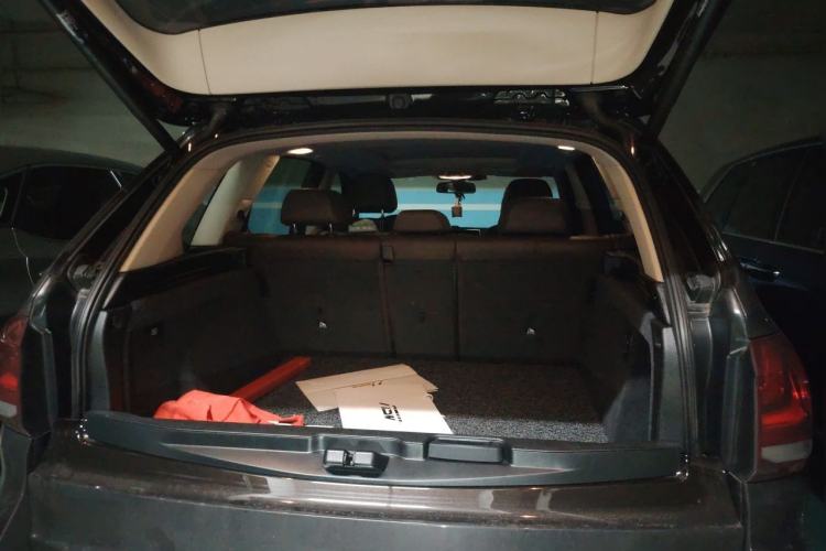 Used BMW X5 2014 xDrive35i Elegant Edition Trunk