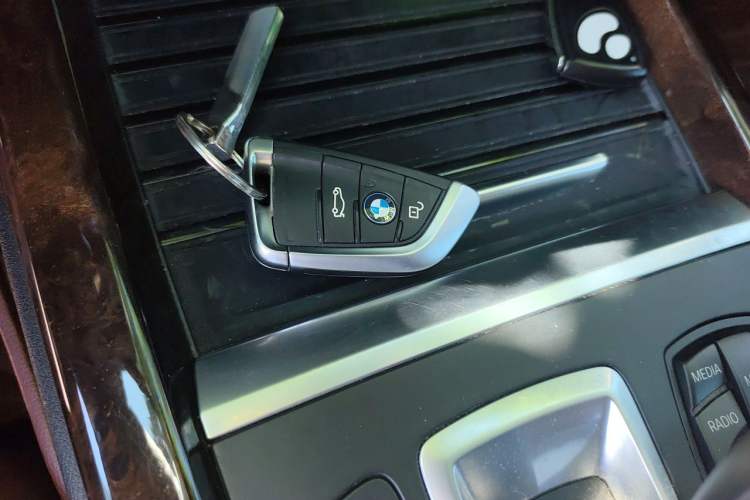 Used BMW X5 2014 xDrive35i Elegant Edition Vehicle Key