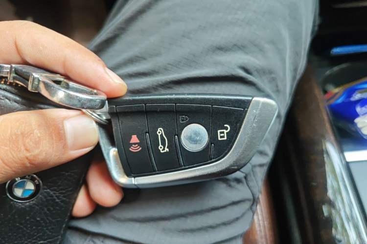Used BMW X5  Vehicle Key
