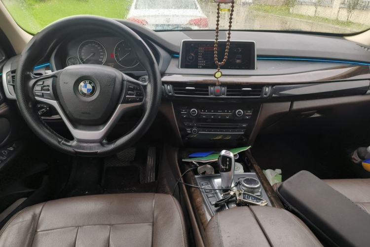 Used BMW X5 2014 xDrive35i Leading Model Center Console