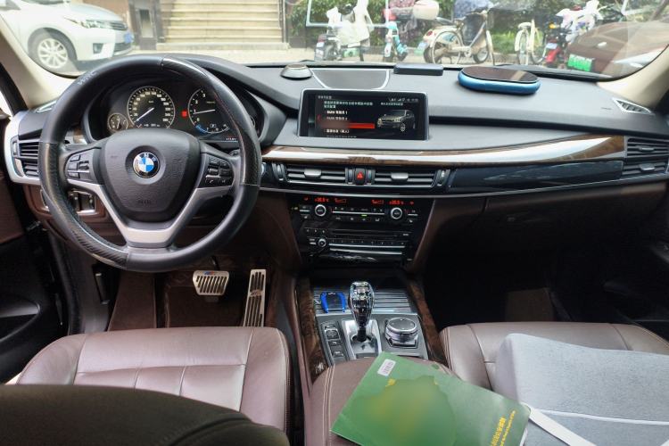Used BMW X5 2014 xDrive35i Leading Model Center Console