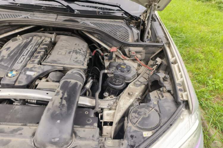 Used BMW X5 2014 xDrive35i Leading Model Engine Bay Left