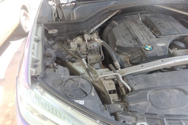 Used BMW X5 2014 xDrive35i Elegant Edition Engine Bay Right