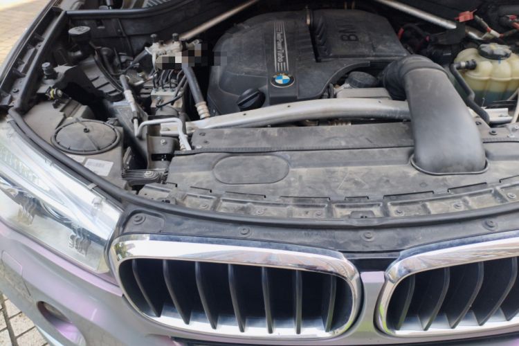 Used BMW X5 2014 xDrive35i Leading Model Engine Bay Right