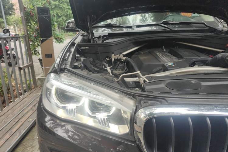 Used BMW X5  Engine Bay Right