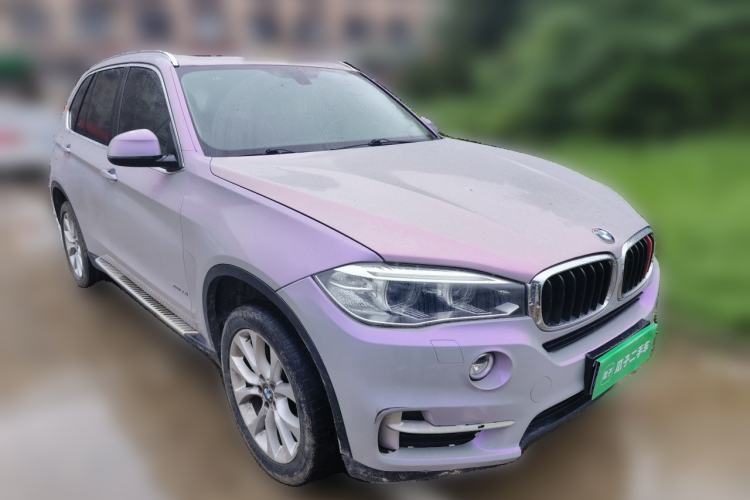 Used BMW X5 2014 xDrive35i Leading Model Front Right 45 Deg