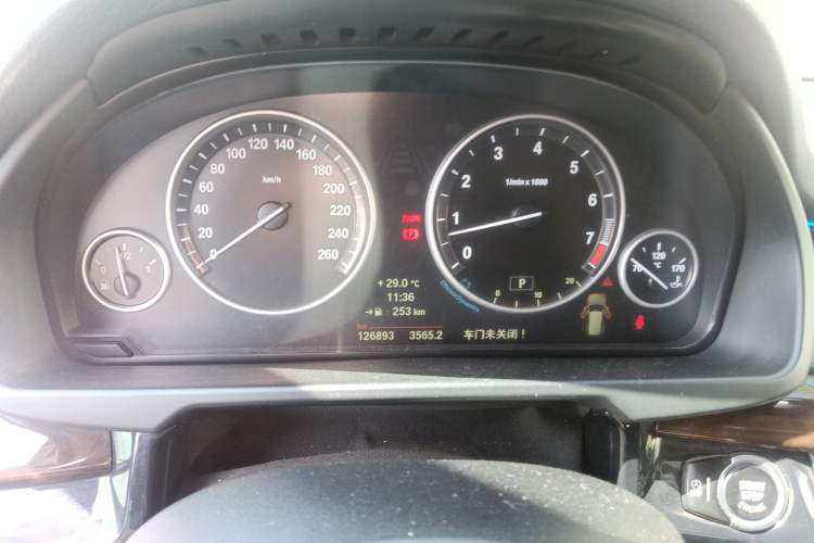 Used BMW X5 2014 xDrive35i Elegant Edition Instrument Cluster