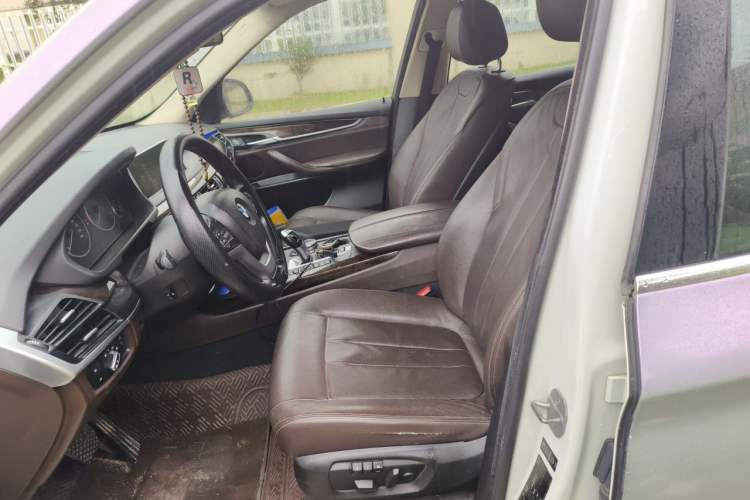 Used BMW X5 2014 xDrive35i Leading Model Left Front Seat
