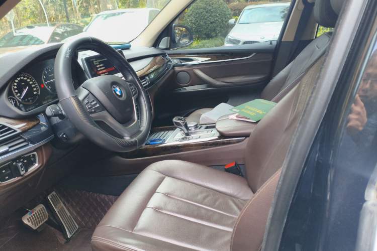 Used BMW X5 2014 xDrive35i Leading Model Left Front Seat