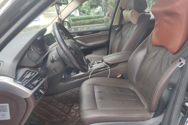 Used BMW X5  Left Front Seat