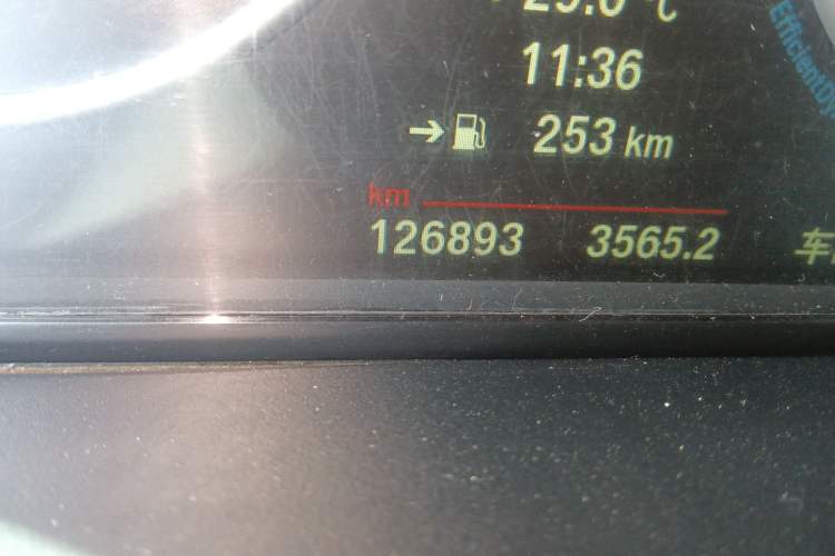 Used BMW X5 2014 xDrive35i Elegant Edition Odometer Close Up