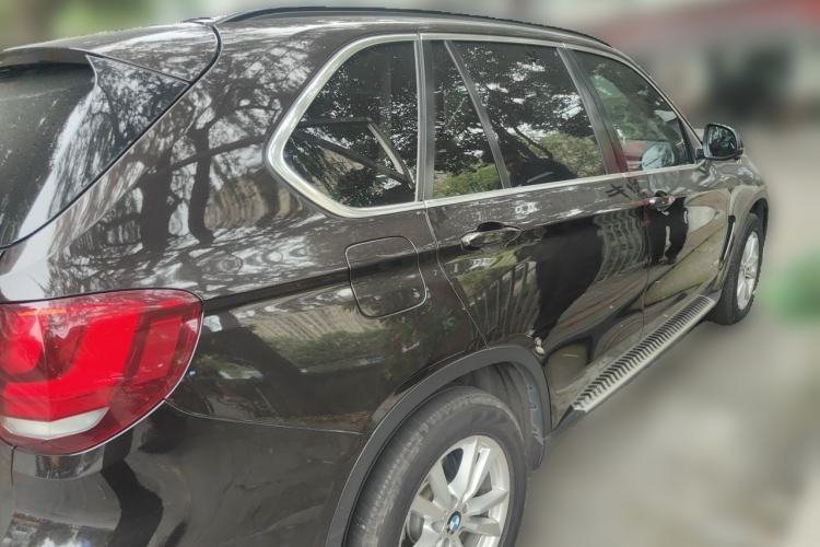 Used BMW X5  Rear Right 45 Deg