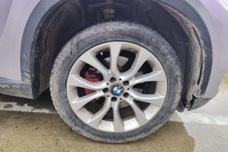 Used BMW X5 2014 xDrive35i Leading Model Right Front Wheel Hub