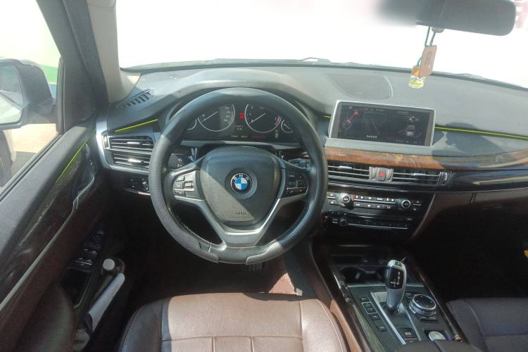 Used BMW X5 2014 xDrive35i Elegant Edition Steering Wheel