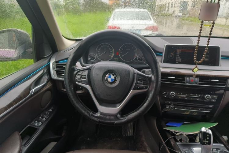 Used BMW X5 2014 xDrive35i Leading Model Steering Wheel