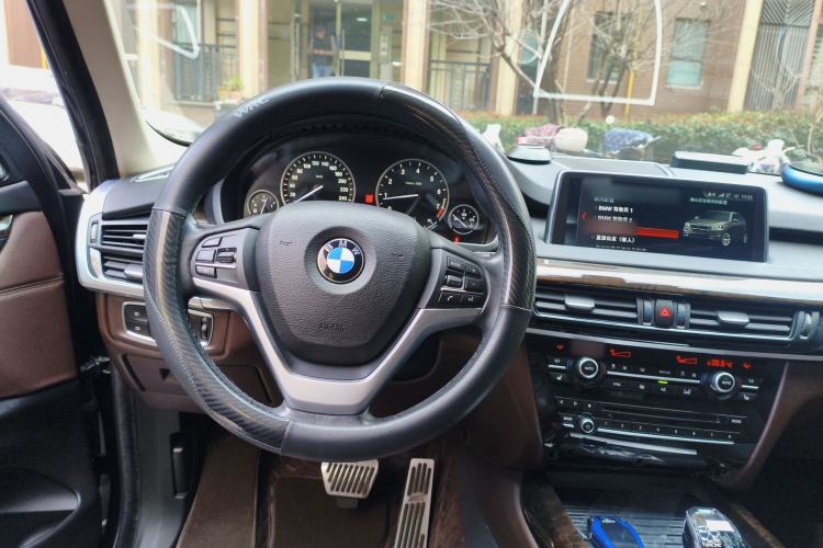 Used BMW X5 2014 xDrive35i Leading Model Steering Wheel