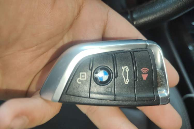 Used BMW X5  Vehicle Key