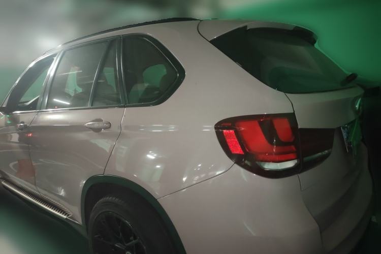 Used BMW X5 2014 xDrive35i Elegant Edition Rear Left 45 Deg