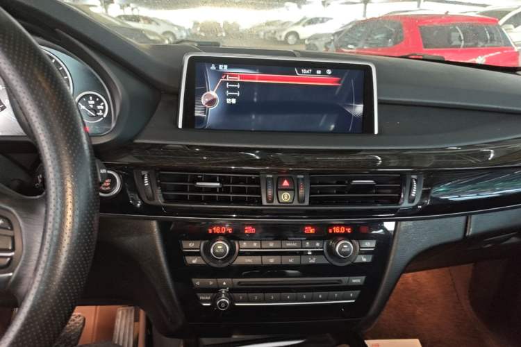 Used BMW X5 2014 xDrive35i Leading Model Audio And AC Panel