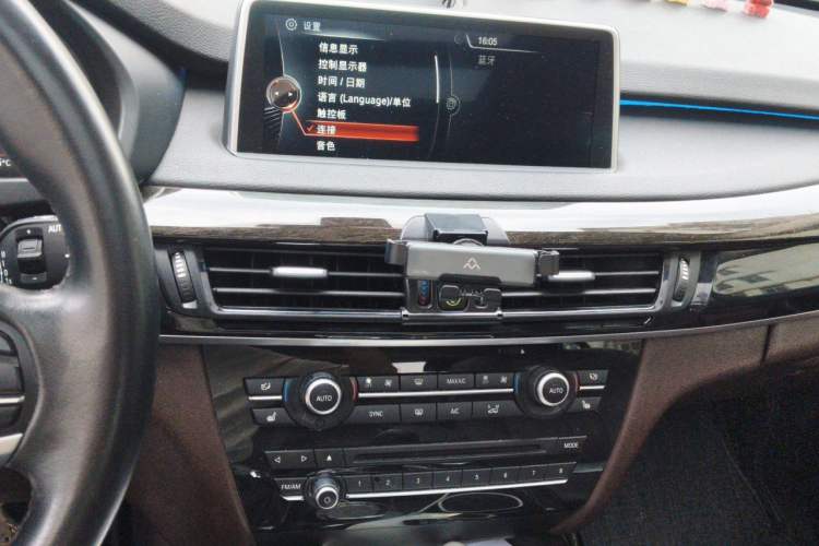 Used BMW X5 2014 xDrive35i Luxury Edition Audio And AC Panel