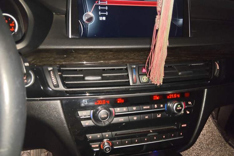Used BMW X5 2014 xDrive35i Leading Model Audio And AC Panel