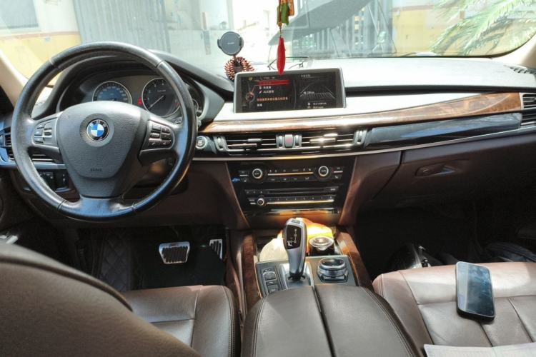 Used BMW X5 2014 xDrive35i Elegant Edition Center Console
