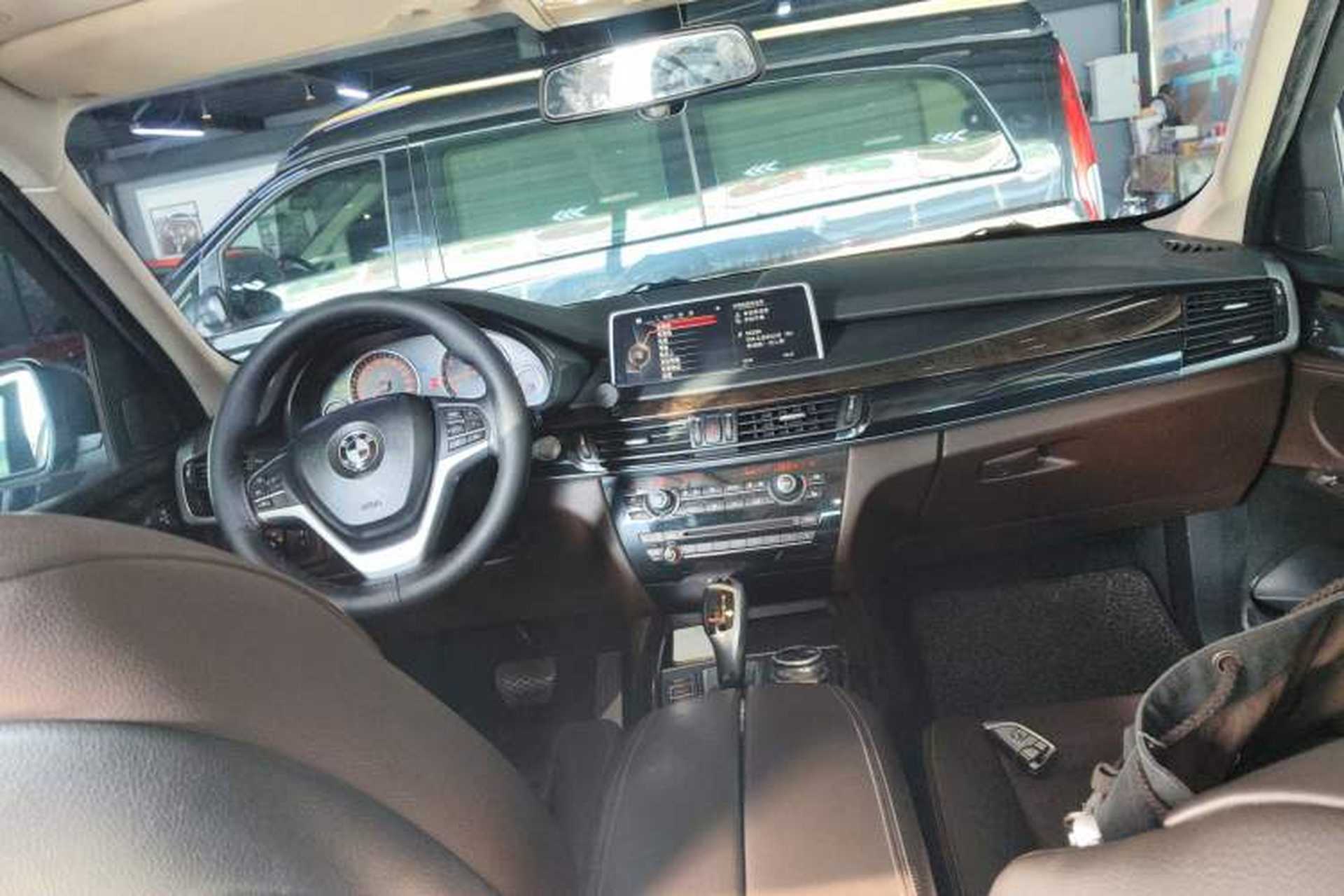Used BMW X5 2014 xDrive35i Elegant Edition Center Console