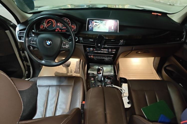 Used BMW X5 2014 xDrive35i Elegant Edition Center Console