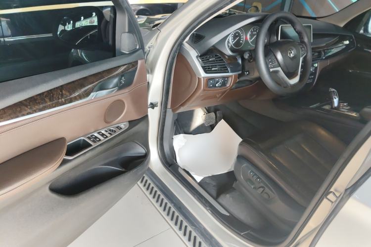 Used BMW X5 2014 xDrive35i Elegant Edition Driver Seat