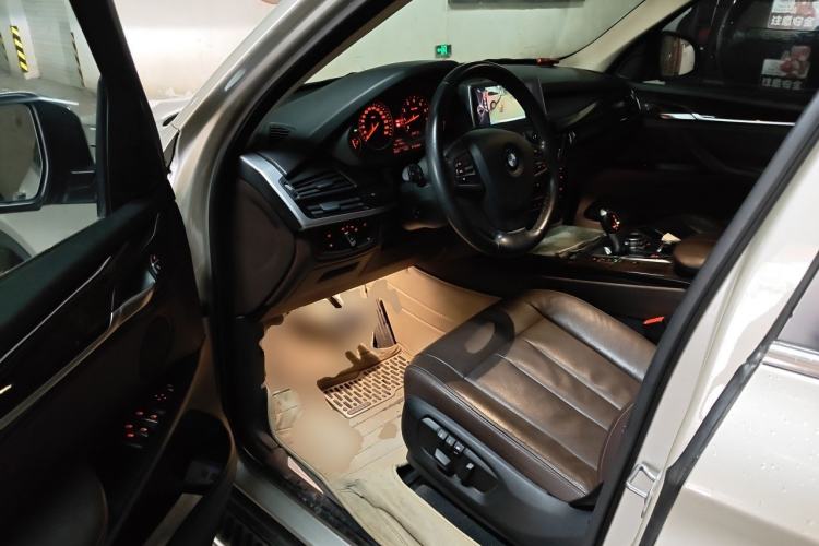 Used BMW X5 2014 xDrive35i Elegant Edition Driver Seat