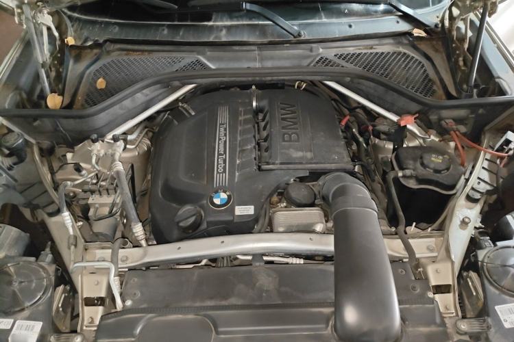 Used BMW X5 2014 xDrive35i Elegant Edition Engine Bay