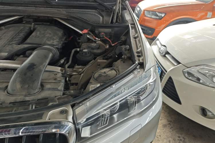 Used BMW X5 2014 xDrive35i Leading Model Engine Bay Left