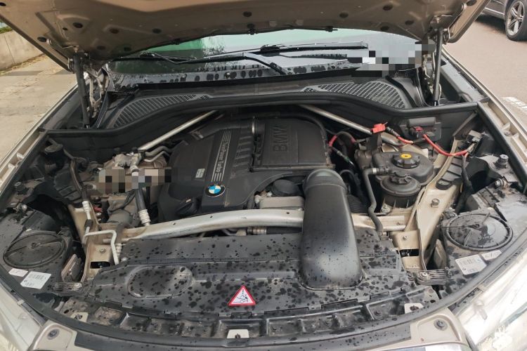 Used BMW X5 2014 xDrive35i Elegant Edition Engine Bay