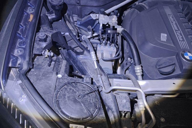 Used BMW X5 2014 xDrive35i Leading Model Engine Bay Right