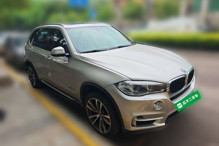 Used BMW X5 2014 xDrive35i Elegant Edition Front Right 45 Deg
