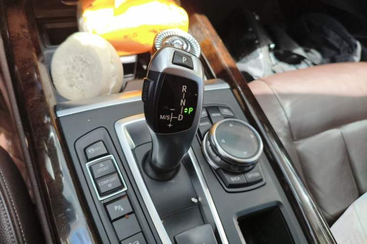 Used BMW X5 2014 xDrive35i Elegant Edition Gear Lever