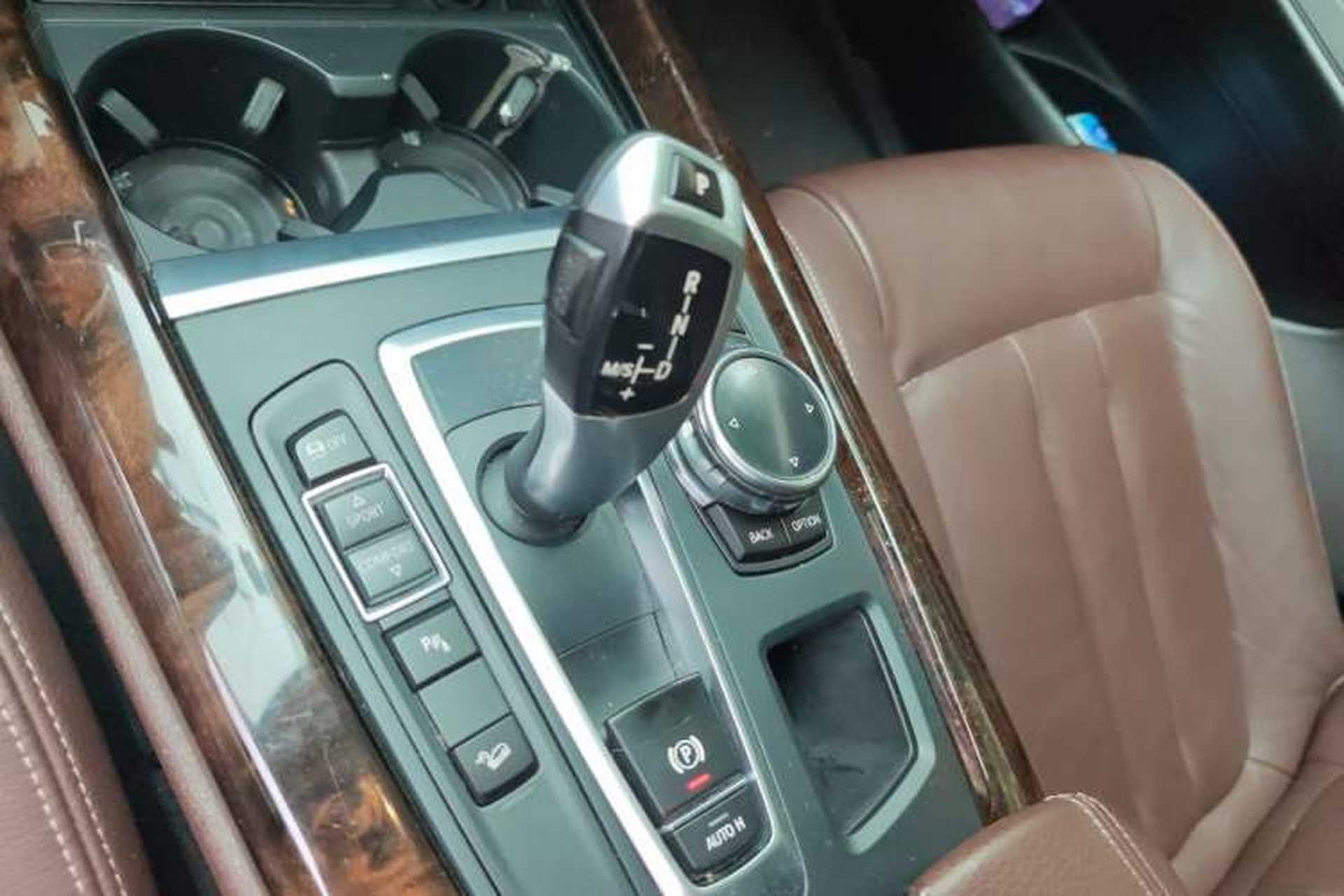 Used BMW X5 2014 xDrive35i Elegant Edition Gear Lever