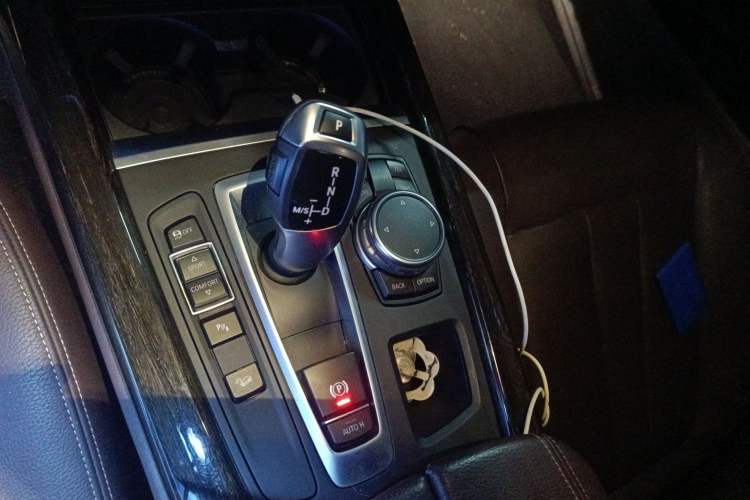 Used BMW X5 2014 xDrive35i Luxury Edition Gear Lever