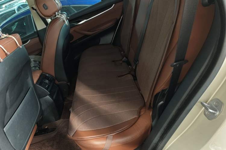 Used BMW X5 2014 xDrive35i Leading Model Left Rear Seat